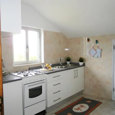 Apartment With 2 Bedrooms In Famalicao With Shared Pool Enclosed Garden And Wifi 5 Km From The Beach Appartement *