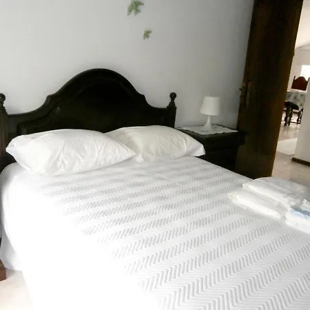 Apartment With 2 Bedrooms In Famalicao With Shared Pool Enclosed Garden And Wifi 5 Km From The Beach Appartement *